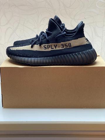 Adidas Yeezy Boost 350 V2 Green Stripe, Enlèvement ou Envoi, Comme neuf, Adidas Yeezy, Baskets