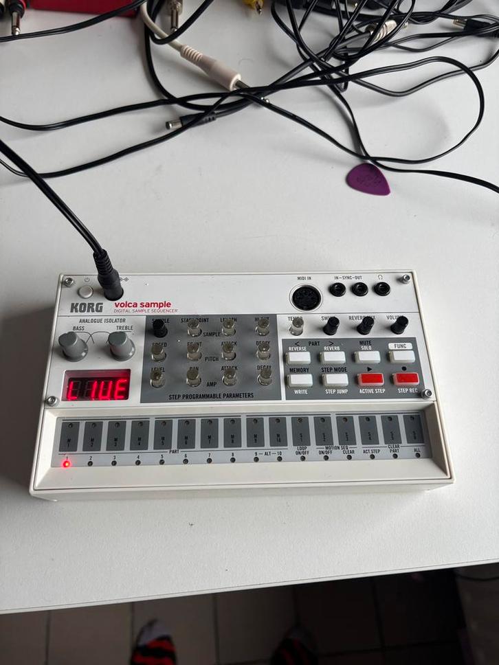 Korg Volca Sample, Muziek en Instrumenten, Drumcomputers, Zo goed als nieuw, Korg, Ophalen