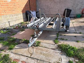 Motortrailer 3 motoren beschikbaar voor biedingen