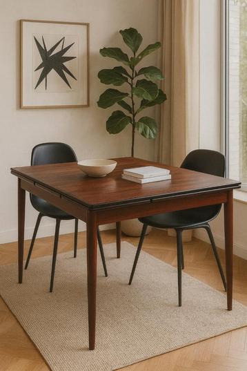 Deense vintage eettafel uitschuifbaar beschikbaar voor biedingen
