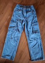 Fish & Chips blauwe wijde jeans 134, Enfants & Bébés, Vêtements enfant | Taille 134, Pantalon, Fish & Chips, Enlèvement ou Envoi