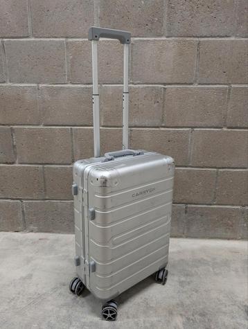 stevige carry-on handbagage aluminium beschikbaar voor biedingen