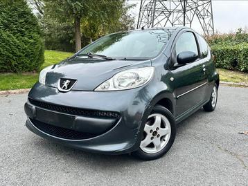 Peugeot 107 1.0 Essence boite automatique 2008 Euro 4  disponible aux enchères