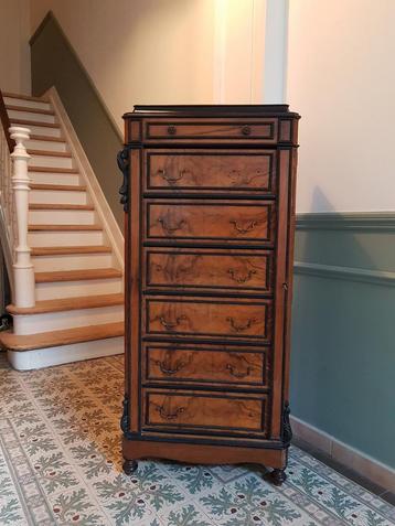 Armoire à tiroirs en acajou de 1920 (60*135*30) avec clé