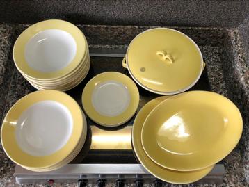 Villeroy&Boch geel servies beschikbaar voor biedingen