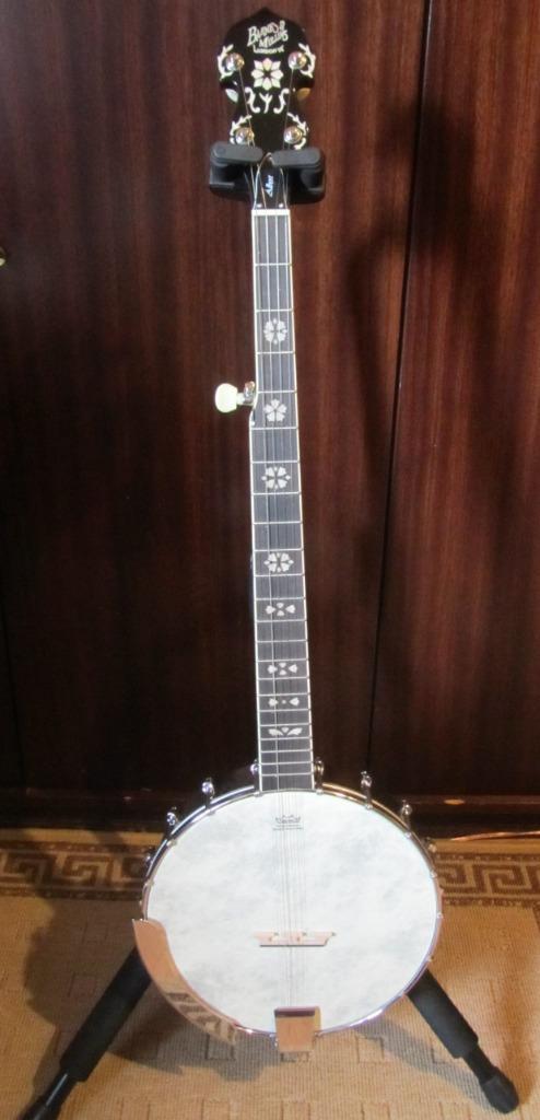 Barnes & Mullins 5 string banjo (nagelnieuw), Muziek en Instrumenten, Snaarinstrumenten | Banjo's, Nieuw, 5-snarige of Bluegrassbanjo
