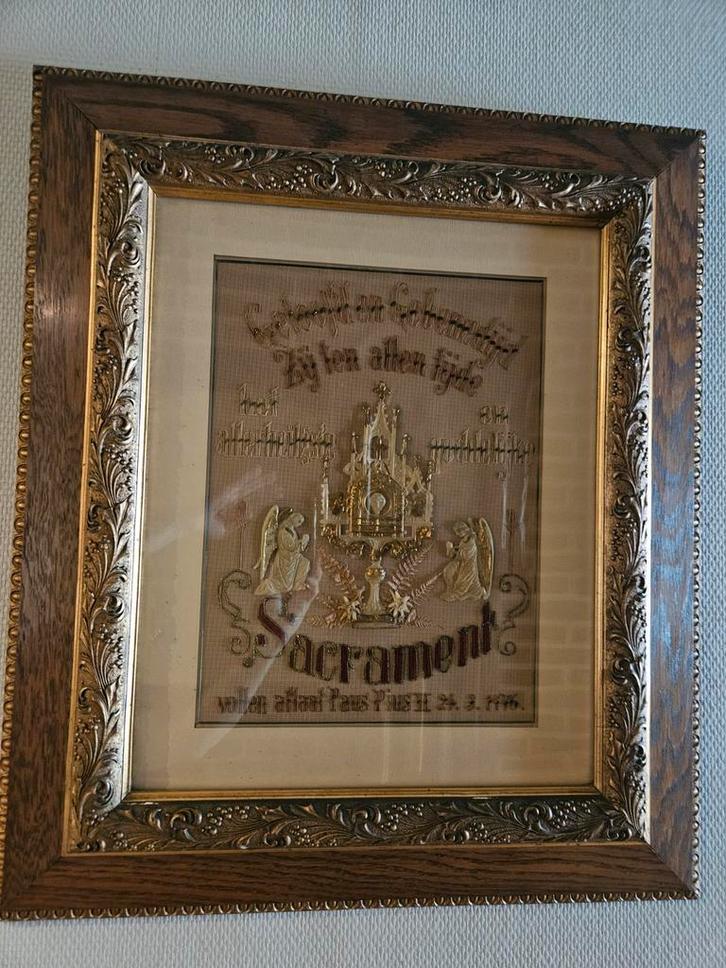 Antiek religieus borduurwerk – Sacrament – Paus Pius IX, Antiek en Kunst, Antiek | Religieuze voorwerpen, Ophalen