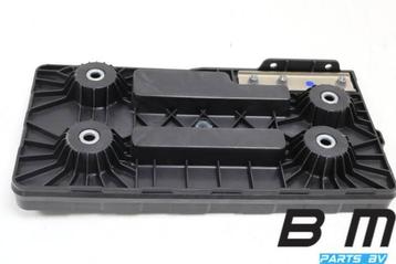 Accuconsole achter VW Passat B8 3Q0804869 beschikbaar voor biedingen