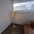 Tijdloze staande lamp, Huis en Inrichting, Lampen | Vloerlampen, Ophalen, Zo goed als nieuw, Metaal