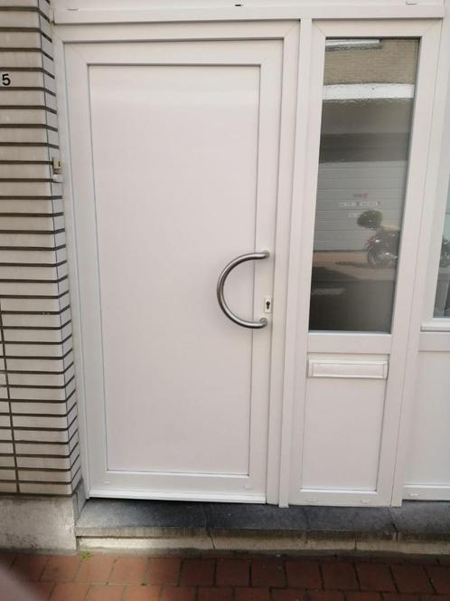 handelsruimte: bureel,garage en magazijn 110m² te Dilsen, Immo, Huizen te huur, Maasmechelen, Overige soorten, Direct bij eigenaar