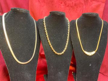 Lot Sieraden - Kettingen armbanden oorbellen beschikbaar voor biedingen