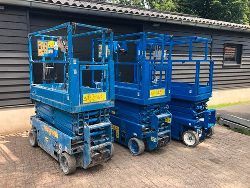 3x schaarlift schaar hoogwerker 8mtr genie 1932 skyjack 3219, Zakelijke goederen, Machines en Bouw | Liften, Steigers en Ladders