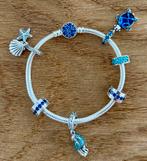 Pandora armband blauw strass slotje maat 19 cm met bedels, Bijoux, Sacs & Beauté, Bracelets, Comme neuf, Bleu, Enlèvement ou Envoi