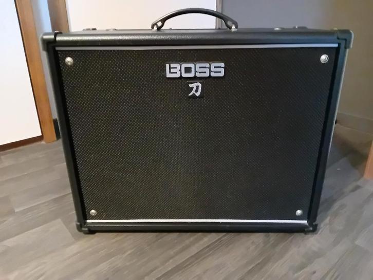 BOSS Katana 100, Muziek en Instrumenten, Versterkers | Bas en Gitaar, Zo goed als nieuw, Gitaar, 50 tot 100 watt, Ophalen