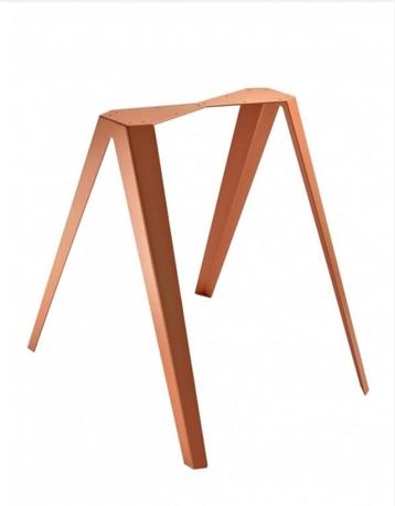 Nieuw!!! Design poten zalmroze SANBA, designer PJ Mares. beschikbaar voor biedingen