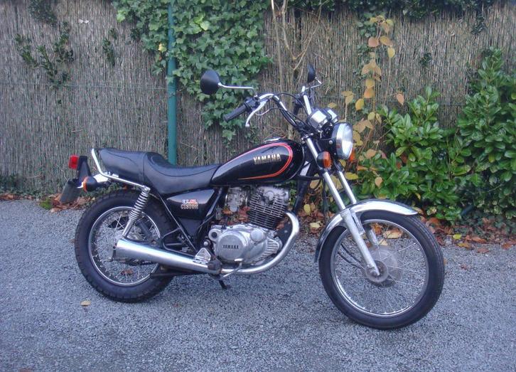 Yamaha 250 met 2400 km, Vélos & Vélomoteurs, Cyclomoteurs | Oldtimers & Ancêtres, Yamaha, Enlèvement