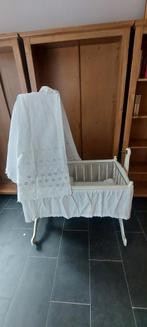 Prachtige antieke wieg op wieltjes, Kinderen en Baby's, Babywiegjes en Ledikanten, Ophalen, Zo goed als nieuw, Wieg