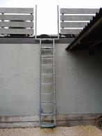 Ijzeren verzinkte ladder / trap, 2 tot 4 meter, Ladder, Zo goed als nieuw, Ophalen
