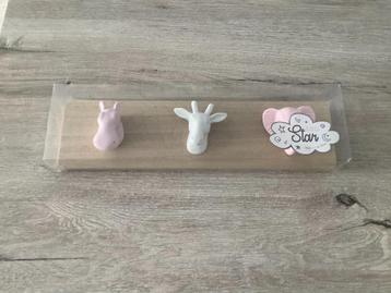 Houten baby atmosphere kapstok (10x35 cm) beschikbaar voor biedingen