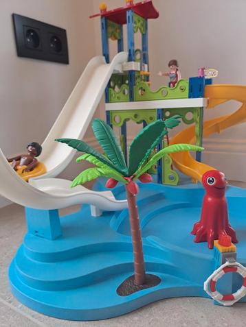 Playmobil zwembad met glijbanen waterpark Summer Fun 6669, Kinderen en Baby's, Speelgoed | Playmobil, Ophalen of Verzenden, Zo goed als nieuw