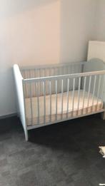 Baby bedje, Ophalen, Zo goed als nieuw, Matras