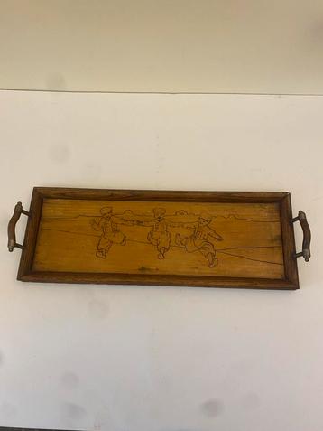 Antieke 1890 houten dienblad met afbeelding spelenden kinder beschikbaar voor biedingen