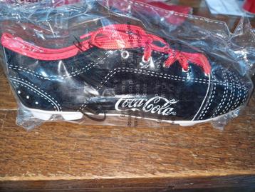Plumier Coca-Cola voetbalschoen beschikbaar voor biedingen