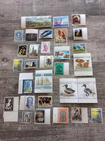 Lot postzegels beschikbaar voor biedingen
