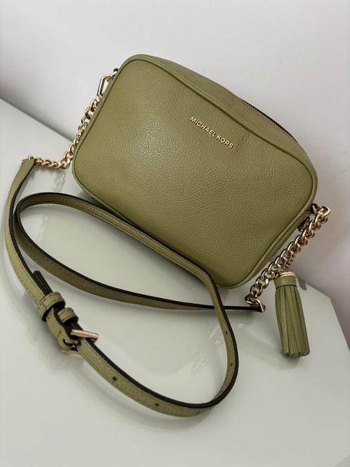 Michael Kors schoudertas, Handtassen en Accessoires, Tassen | Damestassen, Gebruikt, Groen, Ophalen