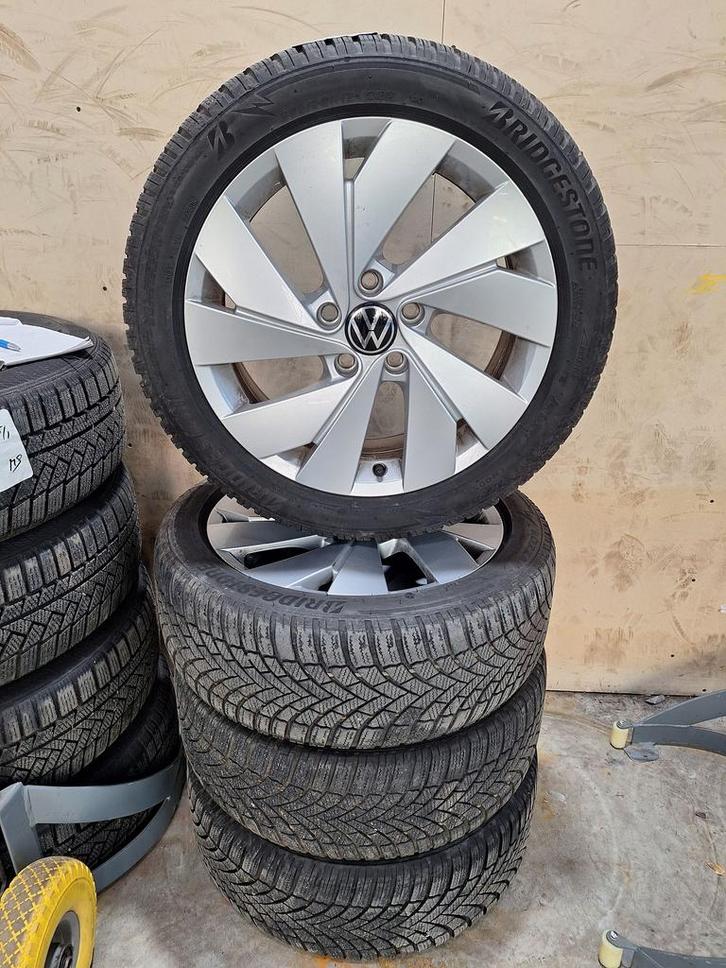 Volkswagen Golf Winterset 17 Inch Origineel, Autos : Pièces & Accessoires, Pneus & Jantes, Pneus et Jantes, Pneus hiver, 17 pouces