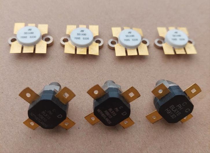 BLX15 (2 stuks) + SD1480 (4 stuks) New Old Stock, Hobby en Vrije tijd, Elektronica-componenten, Nieuw, Ophalen of Verzenden