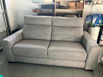 3 zit zetel en 2 zit zetel beschikbaar voor biedingen