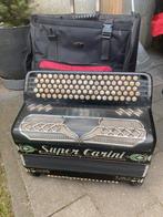 Accordeon Super Carini Italie 2 beschikbaar, Muziek en Instrumenten, Accordeons, Gebruikt, Met koffer, Knopaccordeon, 120-bas