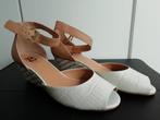 Witte zomerschoenen maat 39-40, Ophalen