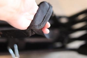 Hond; trapje beschikbaar voor biedingen