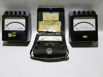 3 vintage electrische meetapparaten,eind jaren '40.