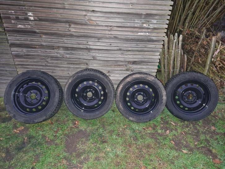 4 winterbanden op velg 205/55 R16 91H, Auto-onderdelen, Banden en Velgen, Banden en Velgen, Winterbanden, 16 inch, 205 mm, Personenwagen