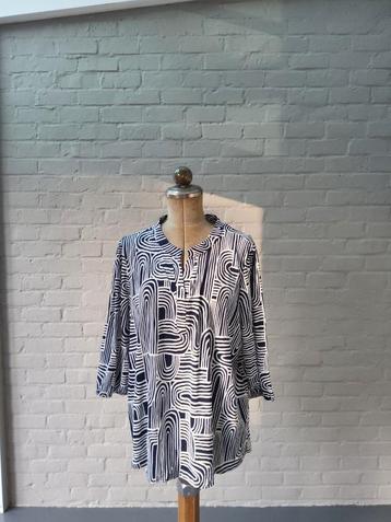 Blouse met grafische print Paprika 48 beschikbaar voor biedingen