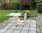 Tafel synthetisch marmeren onderstel op dik afgeschuind glas, Antiek en Kunst, Ophalen