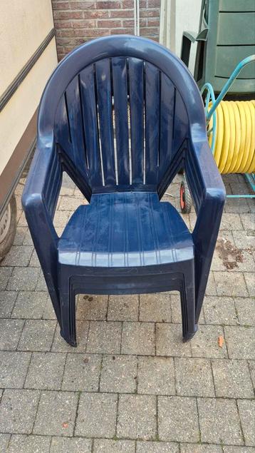 4 tuinstoelen beschikbaar voor biedingen
