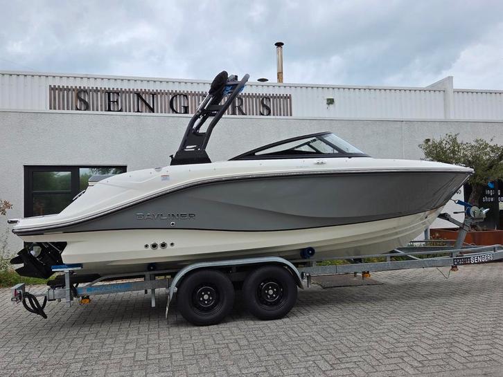 BAYLINER V20i - tower/bimini - MY2026 - direct leverbaar, Watersport en Boten, Speedboten, Zo goed als nieuw, 6 meter of meer
