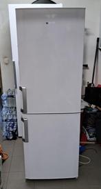 Beko koelkast met diepvries (no frost), Elektronische apparatuur, Koelkasten en IJskasten, Ophalen, Gebruikt, 200 liter of meer