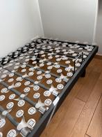 Lit une personne avec matelas, Huis en Inrichting, Slaapkamer | Bedden, Ophalen, Zo goed als nieuw, Eenpersoons, Grijs