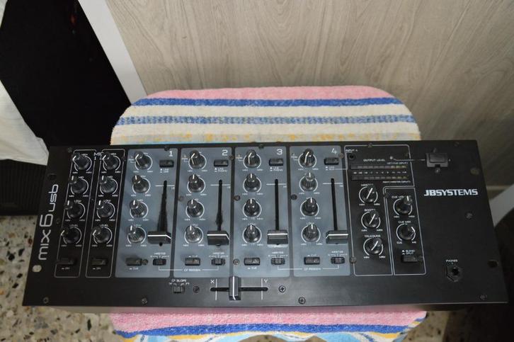 2 X MENGPANELEN TE KOOP, Muziek en Instrumenten, Mengpanelen, Gebruikt, 5 tot 10 kanalen, Microfooningang, Ophalen of Verzenden