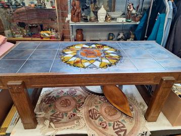 Vintage salontafel van Belarti beschikbaar voor biedingen