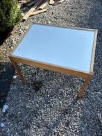 Table enfant, Enlèvement, Utilisé, Table(s)