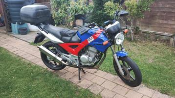 Honda moto cbf 250 beschikbaar voor biedingen