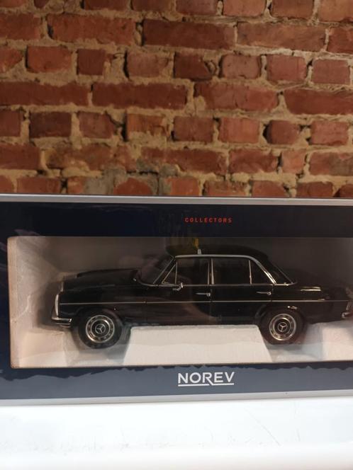 Mercedes, w115 taxi schaal 1.18, norev., Hobby en Vrije tijd, Modelauto's | 1:18, Zo goed als nieuw, Norev, Ophalen of Verzenden