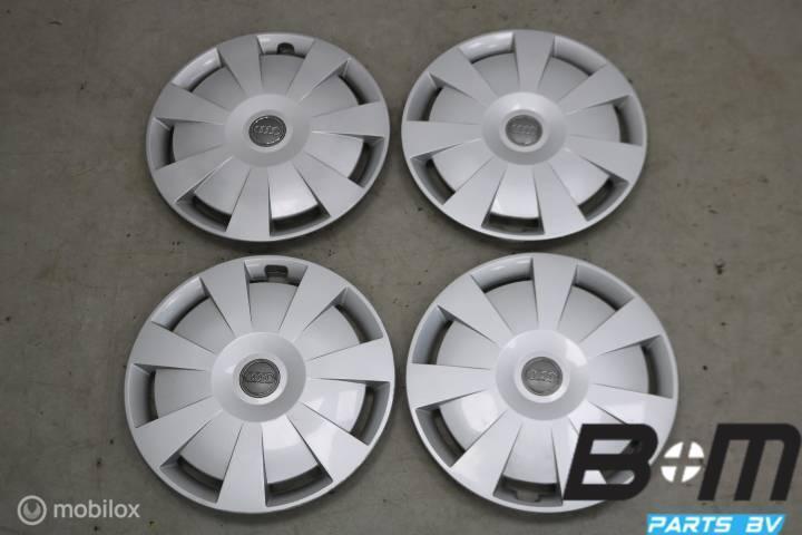 Org 16 inch wieldoppen Audi A3 8V 8V0601147C, Auto-onderdelen, Banden en Velgen, Band(en), Gebruikt