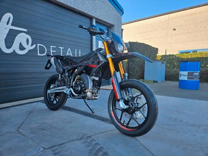 NIEUW: RIEJU MRT 50 SM Pro, Fietsen en Brommers, Brommers | Derbi, Nieuw, Klasse B (45 km/u), Ophalen of Verzenden